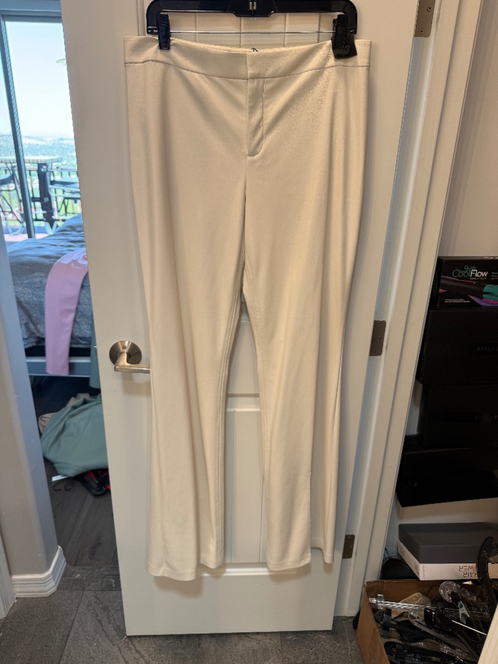 Alice and Olivia ecru vegan leather pants size 12